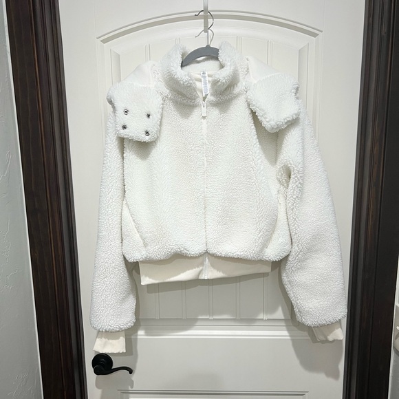 ALO Yoga White Teddy Jacket - Picture 3 of 8